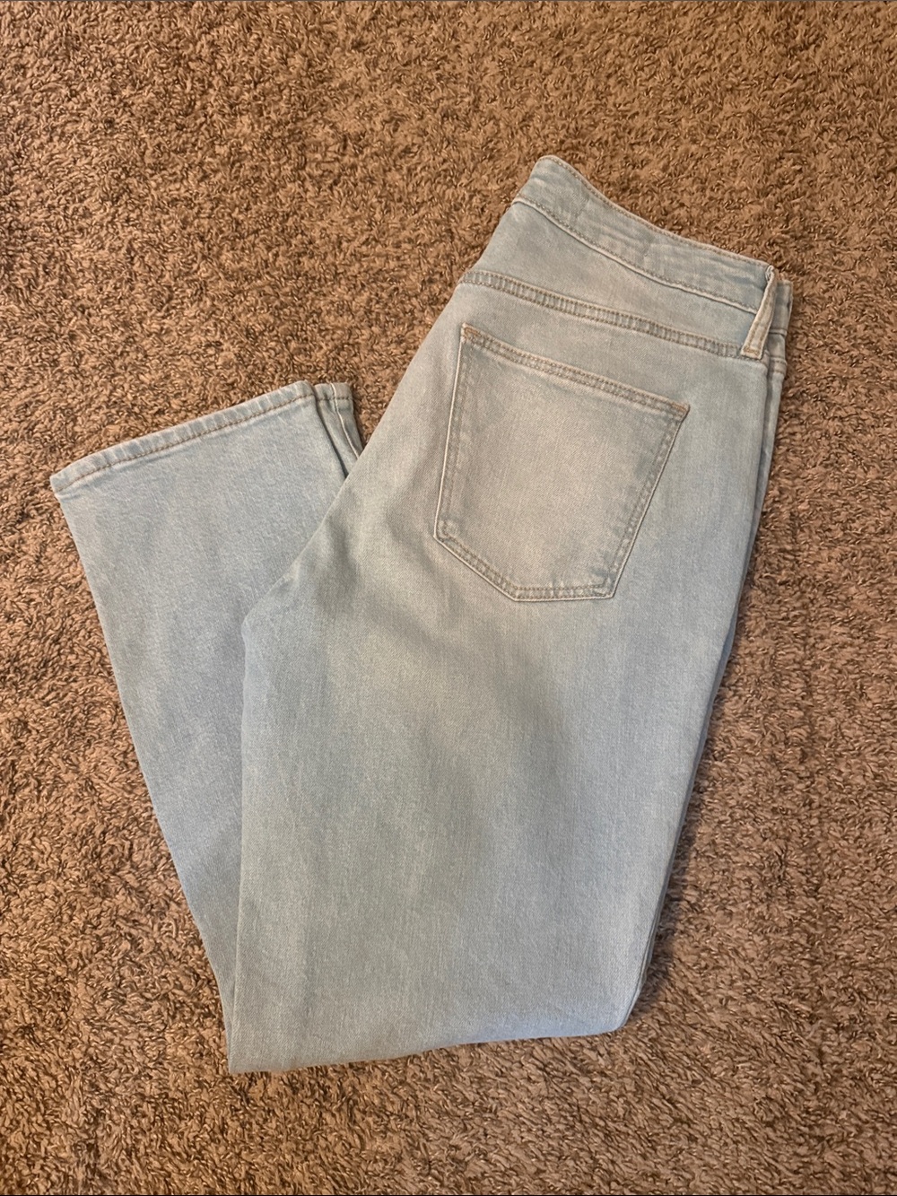 Universal Thread Light Wash Straight Leg Jeans